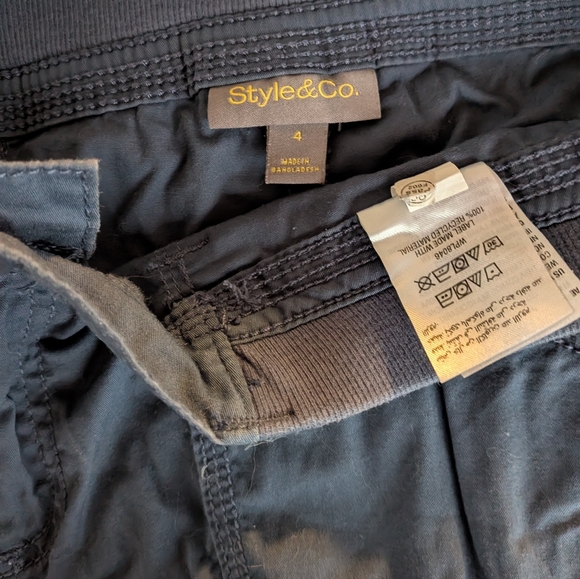 Style & Co Casual Cargo Pants Pair in Khaki & Blue Capri Length Runs Large - Picture 7 of 7